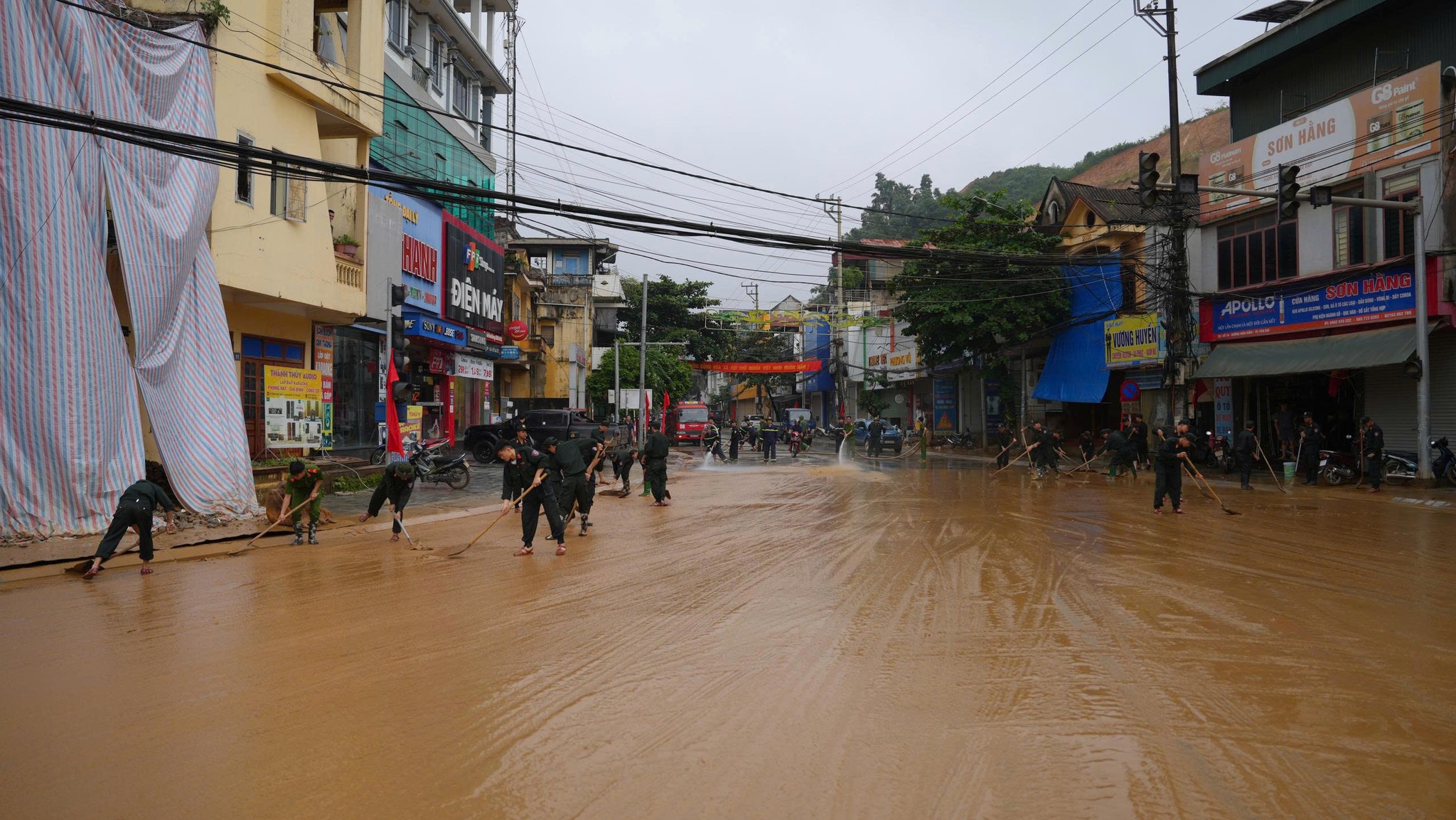 Công An Lào Cai Dọn Dẹp Sau Mưa Lũ, Vì Một Thành Phố Sạch Đẹp 6 558370206 1145251404467520 8354727775156339255 n