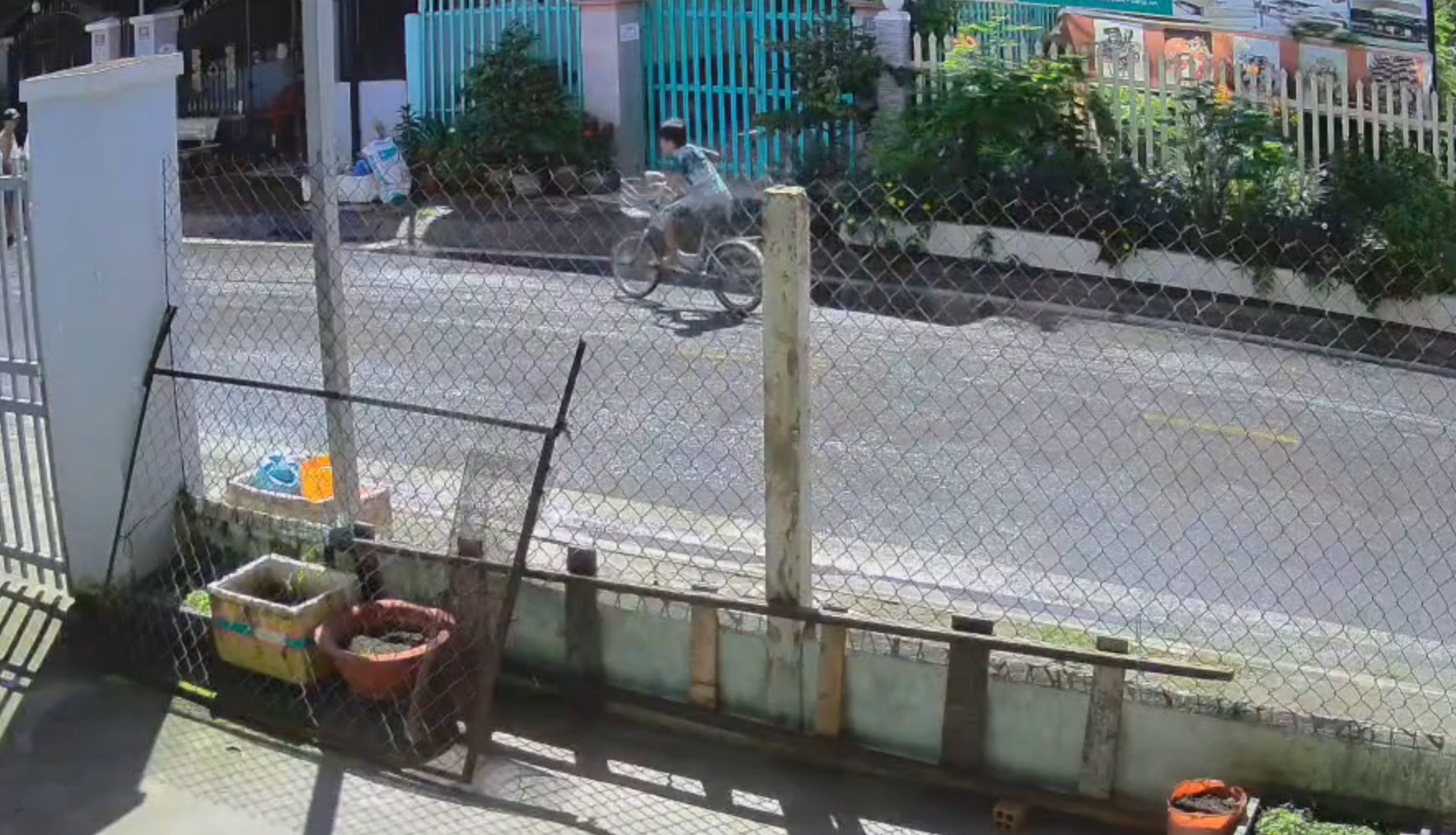 Cậu bé hoảng loạn vì bị cướp vé số giữa đường 4 558469571 1233464935478730 3531770143891915419 n