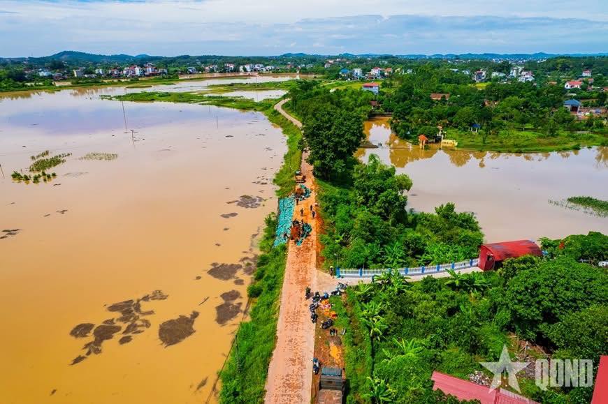 Nước lũ tràn về Bắc Ninh, hàng trăm hộ dân khốn đốn 4 558862899 1218887296929841 5907501226045557807 n