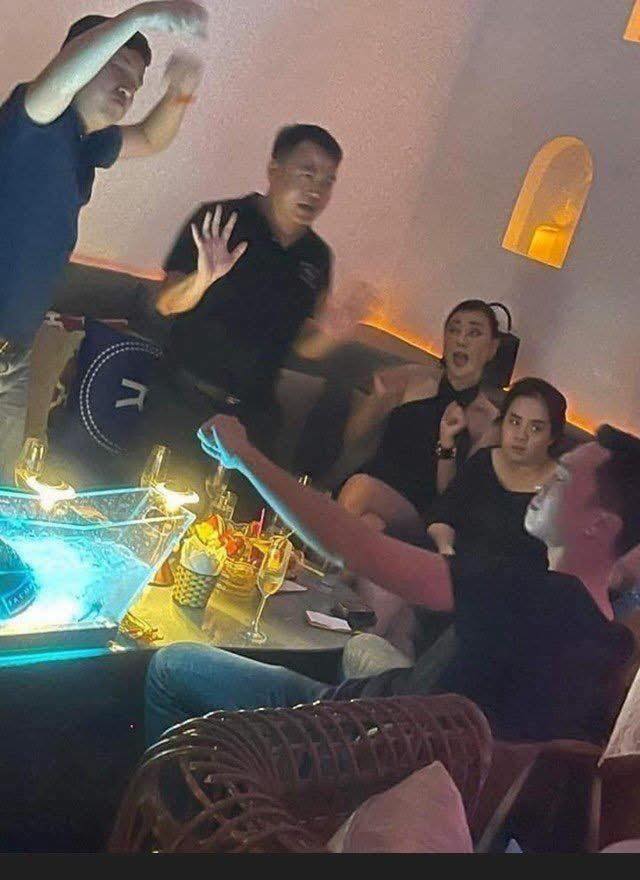 Hành Trình Tình Yêu Của Shark Bình Và Phương Oanh 4 558872501 1234405645391923 3314815710263675043 n