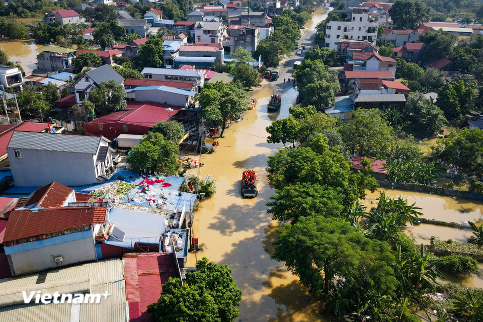 Hà Nội sơ tán 11.000 người dân do lũ lụt 5 558965072 1138816461787557 8513869474198071136 n