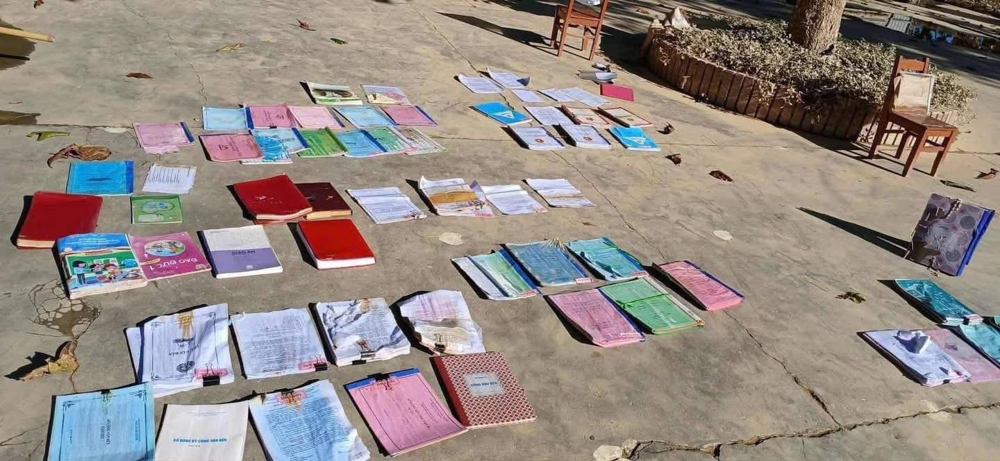Cô giáo vùng lũ Nghệ An kêu gọi hỗ trợ học sinh khắc phục thiệt hại 4 559121233 1144229381141590 580038015597171250 n