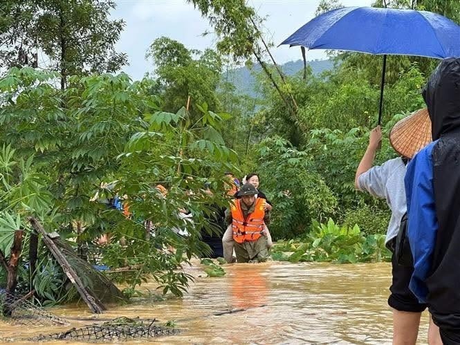 Thái Nguyên: Cứu hộ 270 học sinh mắc kẹt do mưa lũ 3 560304587 1377736300687928 1875604507802752926 n