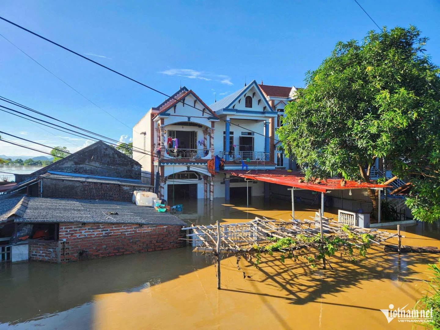 Cảnh báo lũ lụt tại miền Bắc vào chiều 9/10/2025 5 561642660 1218877096930861 7681398287200400696 n